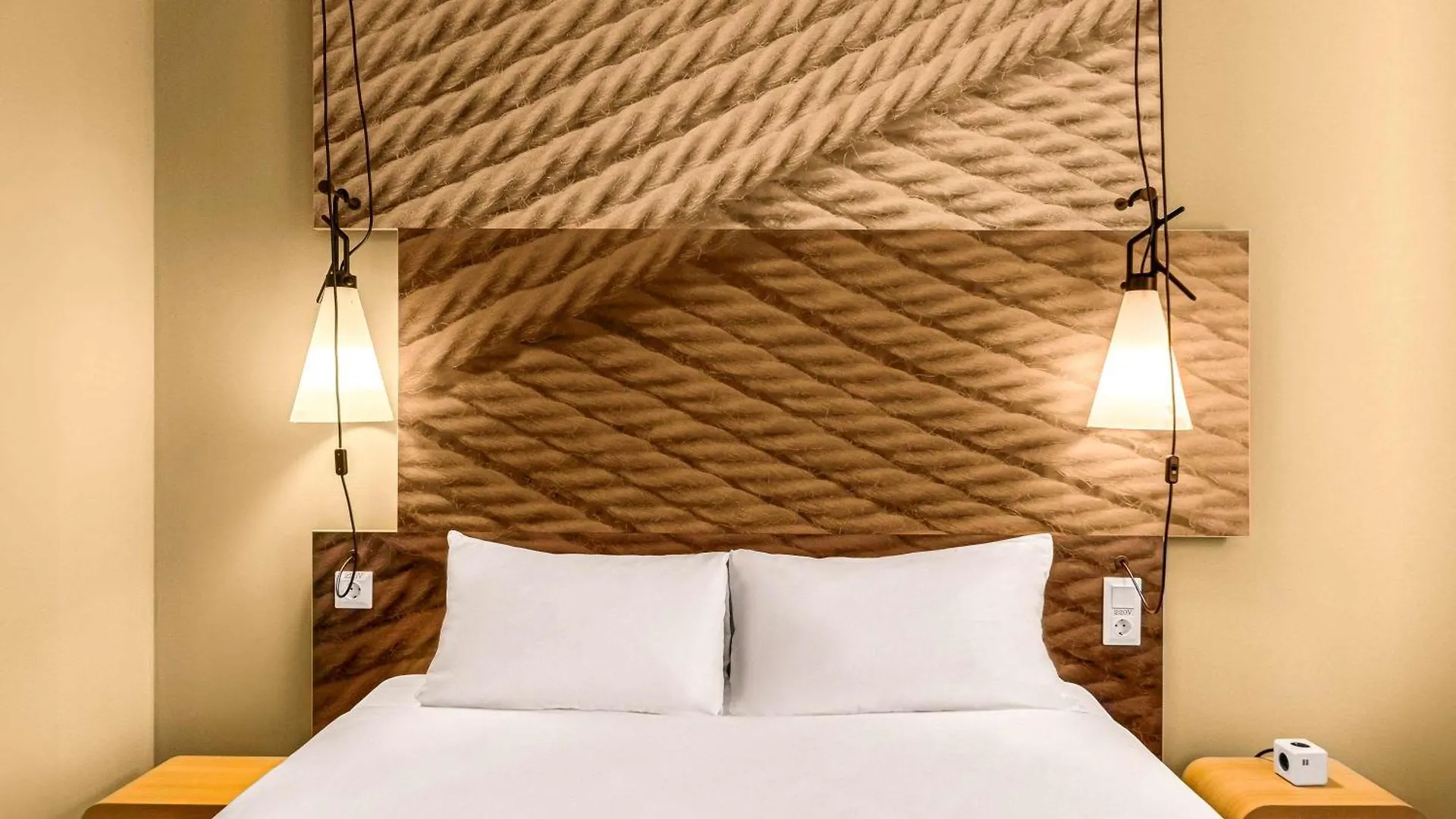 Ibis Zuerich City West 3*, Цюрих