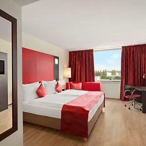 Ramada Encore By Wyndham Geneva 3*, Carouge Suíça