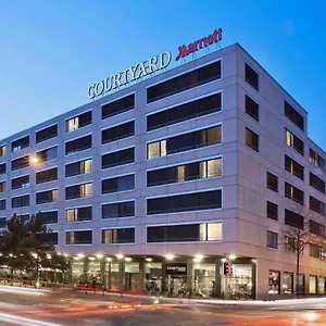 Courtyard By Marriott North Отель