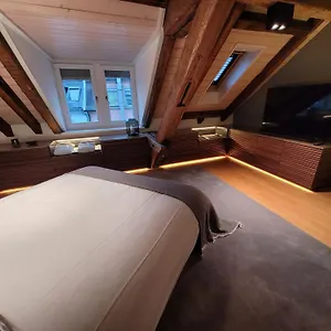  Apartment Le Bijou Lintheschergasse / Hb