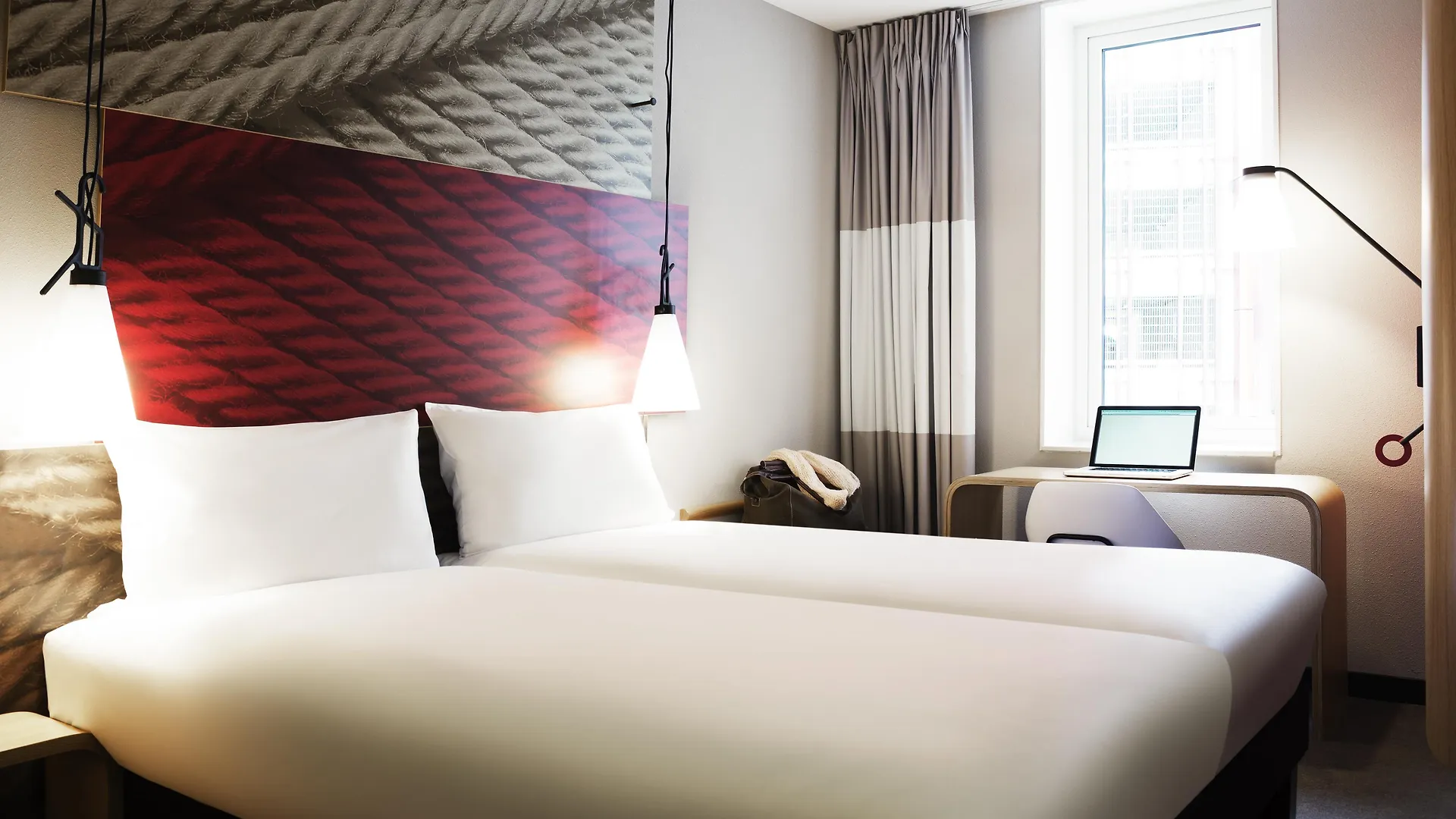 Отель Ibis Zuerich City West