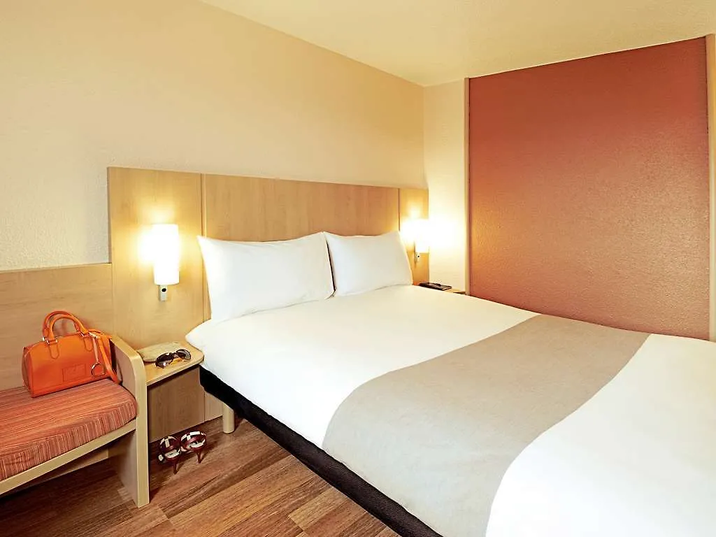 Отель Ibis Zuerich City West  Цюрих